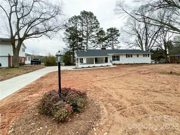 1436 Westbrook CIR, Gastonia, NC 28052