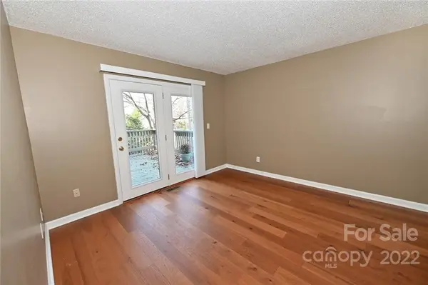 4340 North Center ST NW ##608, Hickory, NC 28601