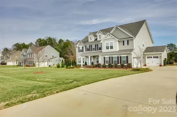 713 Brookmeade DR, Waxhaw, NC 28173