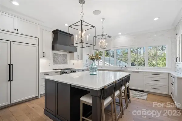 1300 Aylesford RD, Charlotte, NC 28211