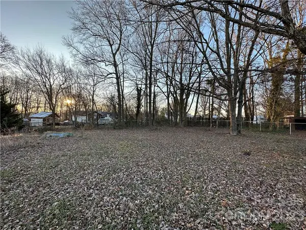 1415 Harris AVE, Newton, NC 28658