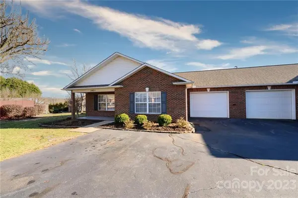 2421 23rd Street DR NE, Hickory, NC 28601