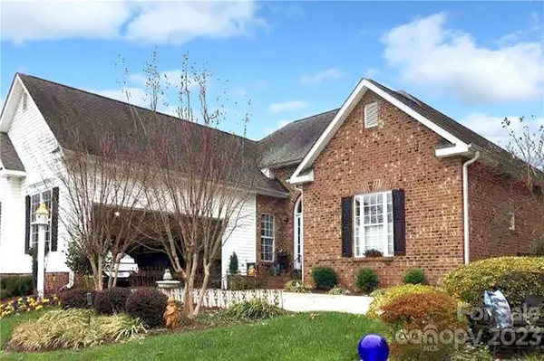 2218 Wednesbury CT, Kannapolis, NC 28083