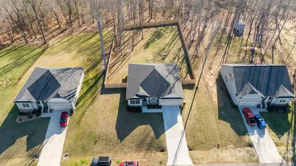 158 Northlake DR, Statesville, NC 28677