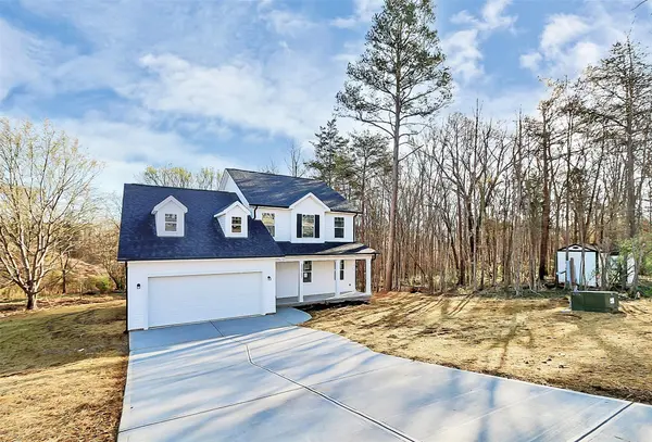 13317 Circle DR, Charlotte, NC 28262