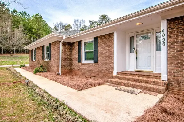 4096 Heritage DR, Granite Falls, NC 28630
