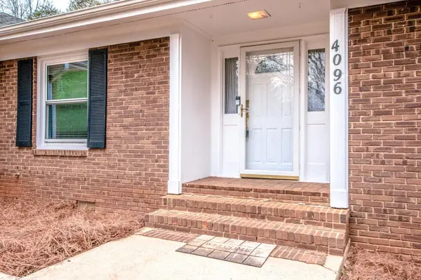 4096 Heritage DR, Granite Falls, NC 28630