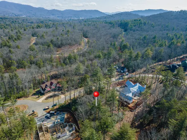 414 Moraine CT, Asheville, NC 28803