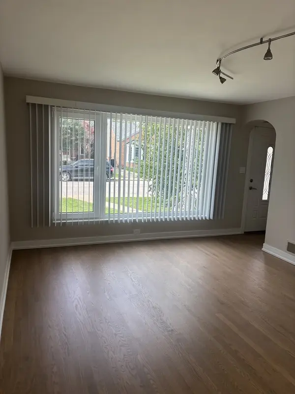 5115 N Mobile AVE, Chicago, IL 60630