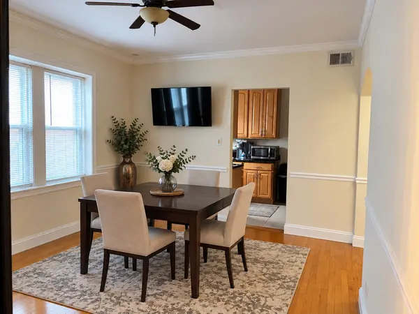 10433 S Hale AVE #2a, Chicago, IL 60643