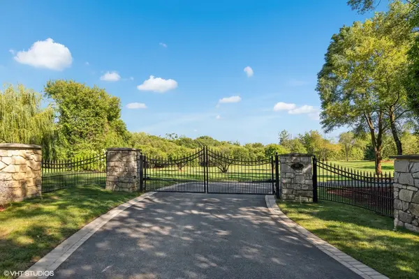 675 Old Barrington RD, North Barrington, IL 60010