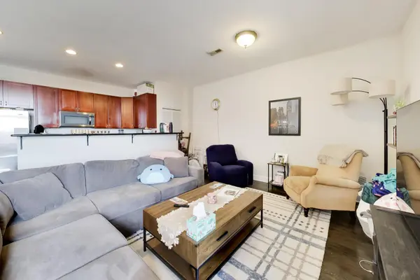 2700 W Belmont AVE #502, Chicago, IL 60618