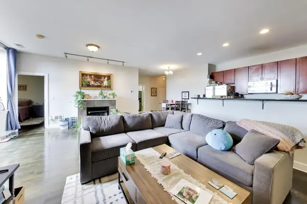 2700 W Belmont AVE #502, Chicago, IL 60618