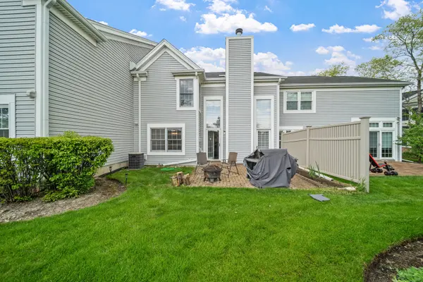 4825 Turnberry DR, Hoffman Estates, IL 60010