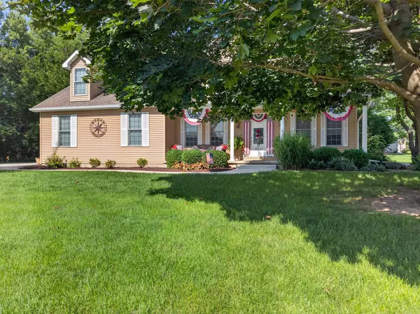 202 S Division ST, Mark, IL 61340