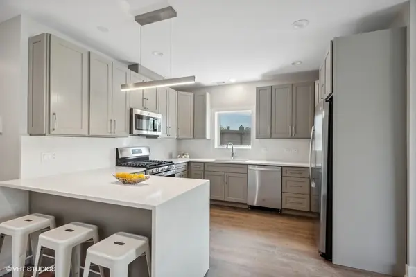4824 S Champlain AVE #4, Chicago, IL 60615