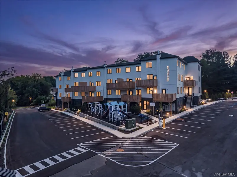 7 Valley Way #220, Spring Valley, NY 10977
