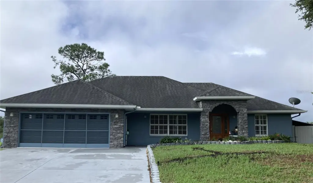 28116 LOIS DR, Tavares, FL 32778