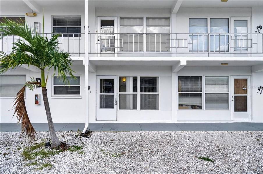 1221 DREW ST #B7, Clearwater, FL 33755