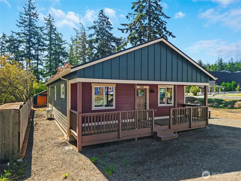 1261 18th ST, Port Townsend, WA 98368