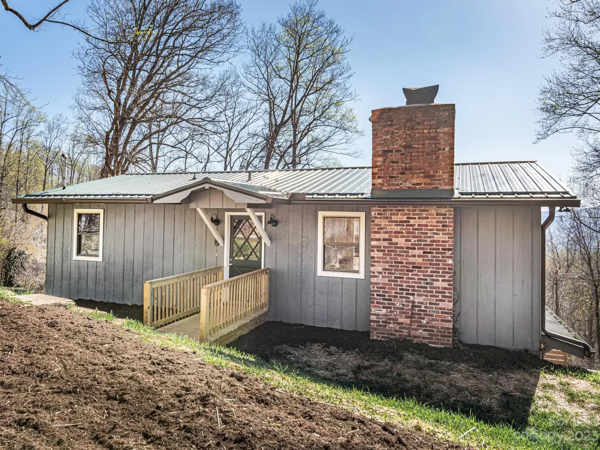 144 Laurel RD, Arden, NC 28704