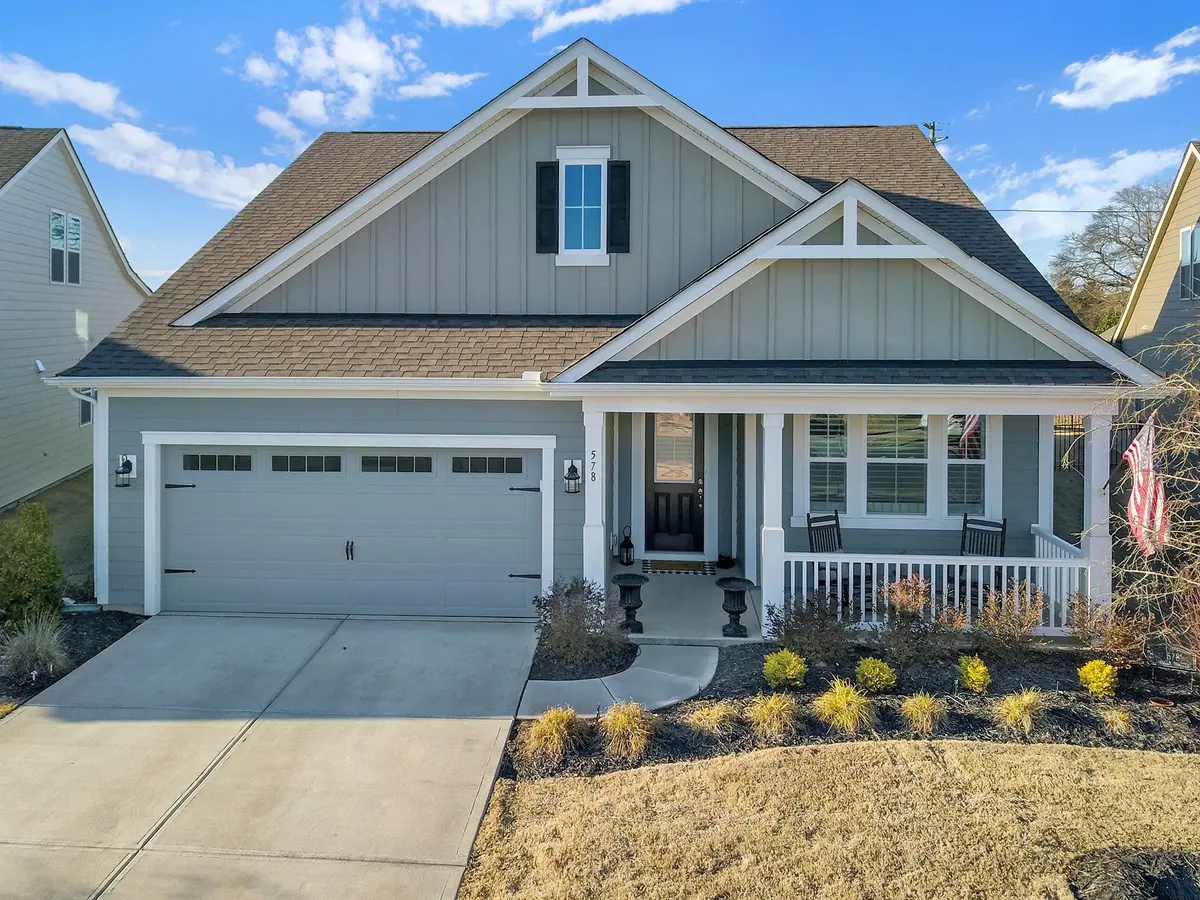 578 Lincoln Quarters LN, Tega Cay, SC 29708