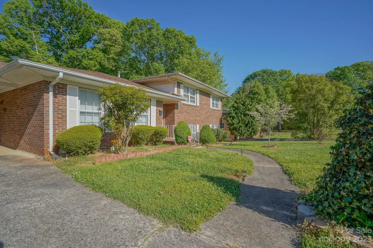 1803 Kingston DR, Gastonia, NC 28052