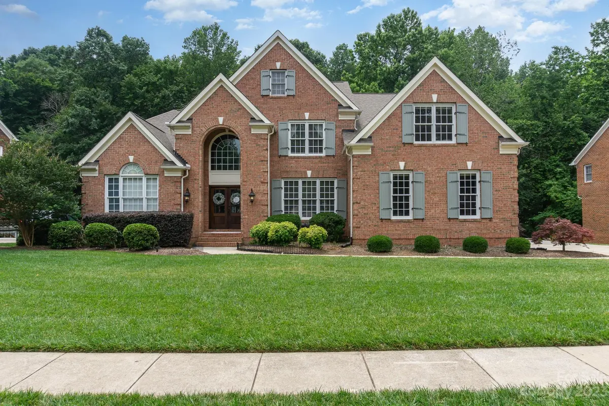 2208 Retana DR, Charlotte, NC 28270