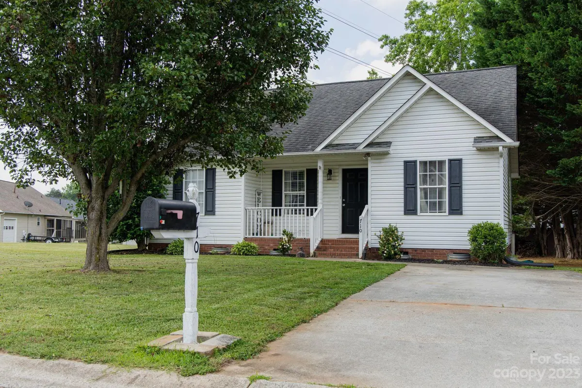 710 Golden Bell DR, Rock Hill, SC 29732