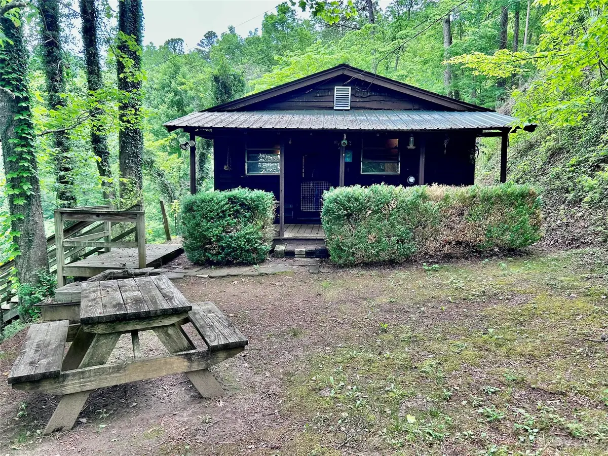 84 Pelohi CV, Bryson City, NC 28713