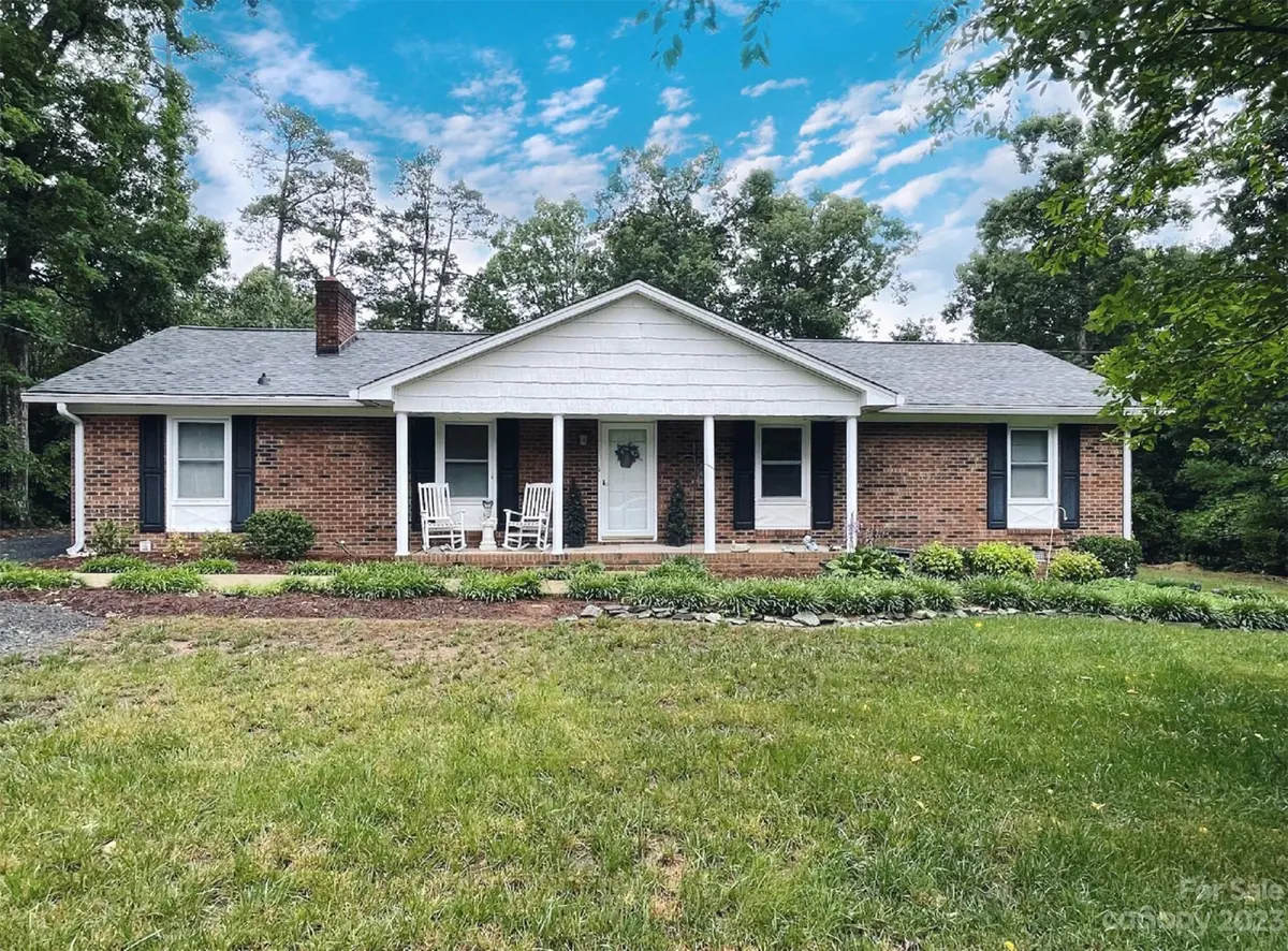1247 Springhaven CIR, Albemarle, NC 28001
