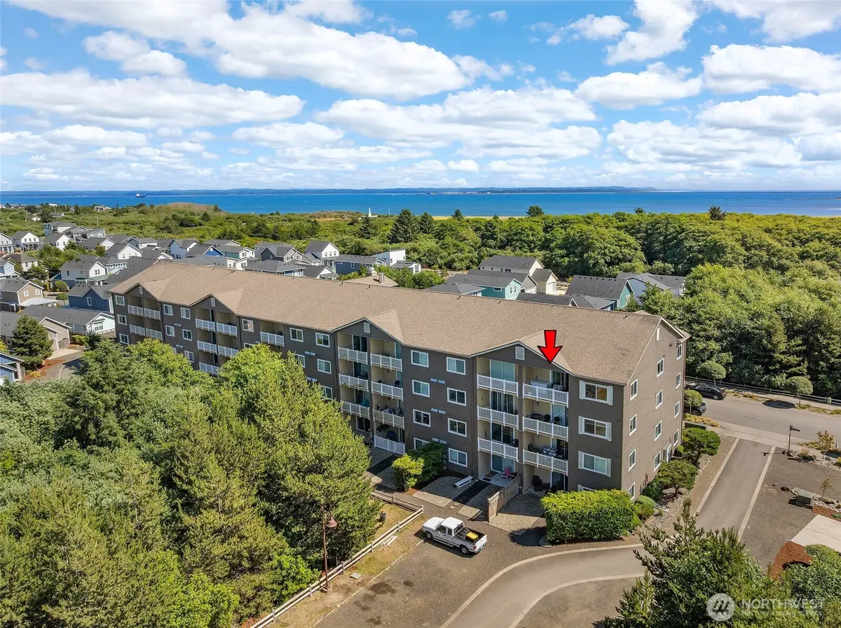 262 Oyhut Bay BLVD SW #401, Ocean Shores, WA 98569