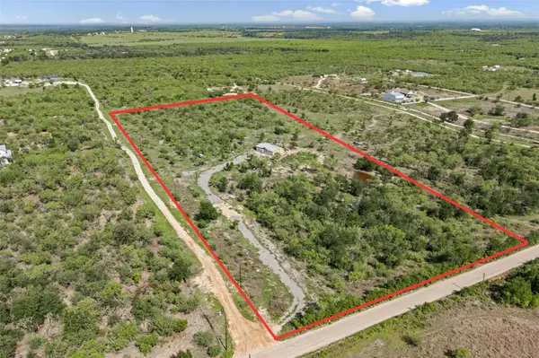 3882 Dry Creek RD, Lockhart, TX 78644