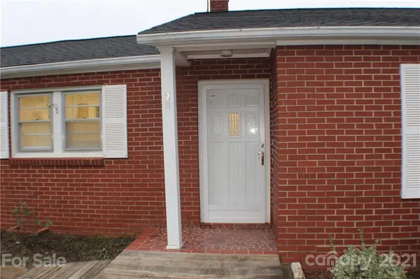97 Taylorsville Beach CT, Taylorsville, NC 28681