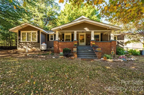 1329 Zion Church RD, Hickory, NC 28602