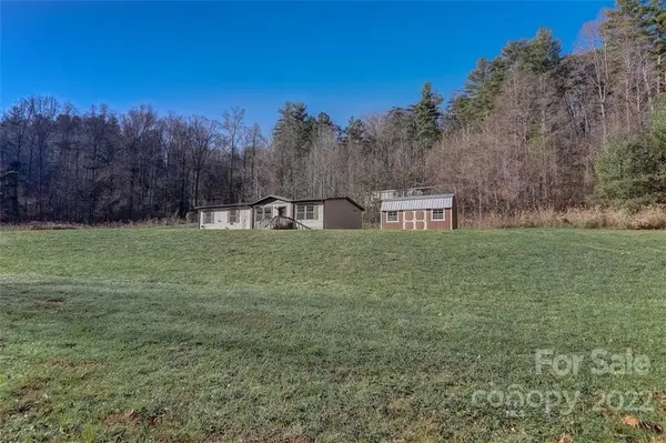 39 Mundy Cove RD, Weaverville, NC 28787