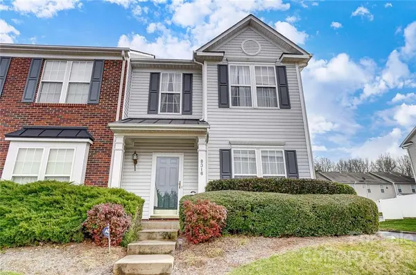 8316 Shinkansen DR, Charlotte, NC 28213