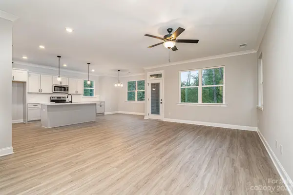 2027 Marleon CT, Matthews, NC 28105
