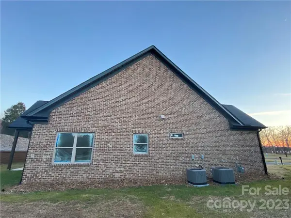 4290 Holly CIR NE, Conover, NC 28613