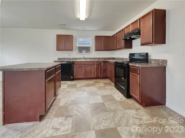 5054 Ashley Place DR, Bessemer City, NC 28016