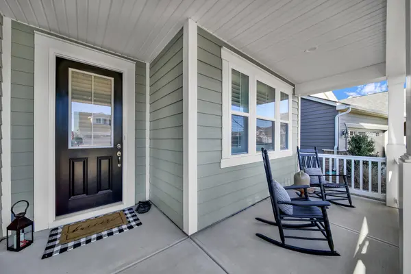 578 Lincoln Quarters LN, Tega Cay, SC 29708