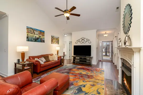 2309 Stratford GLN, Belmont, NC 28012