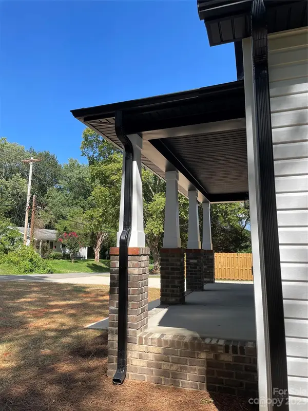 415 E Church ST, Dallas, NC 28034