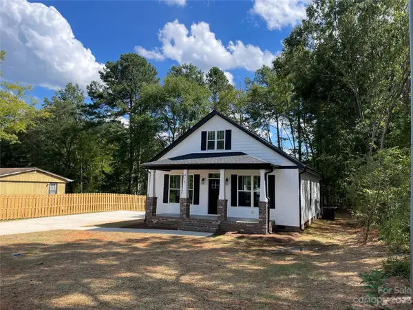 415 E Church ST, Dallas, NC 28034