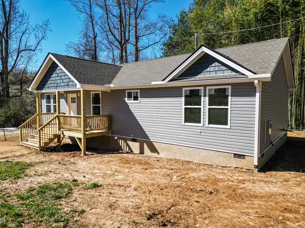 458 Summer RD, Hendersonville, NC 28792