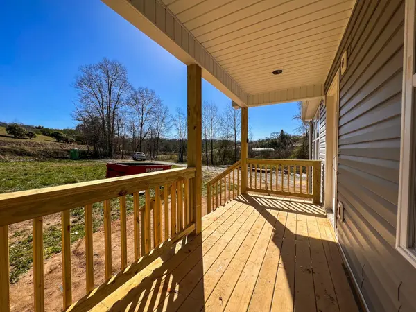 458 Summer RD, Hendersonville, NC 28792