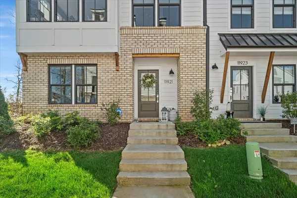 11921 Fiddlers Roof LN #16, Charlotte, NC 28277
