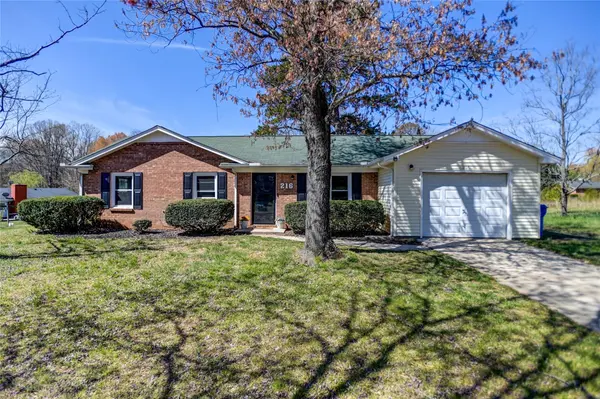 216 Mapleleaf RD, Statesville, NC 28625