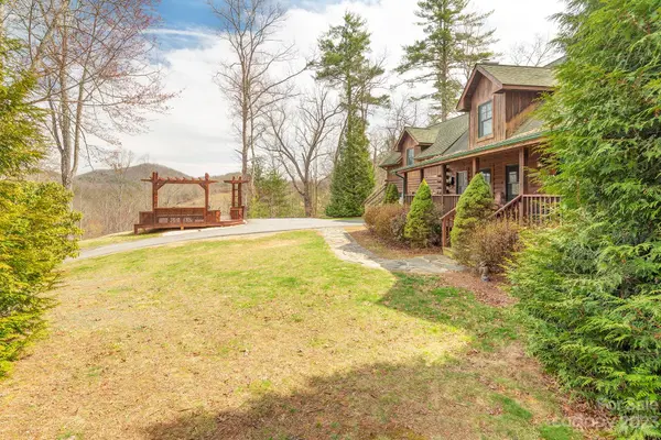 141 Valley Cove PL, Waynesville, NC 28785