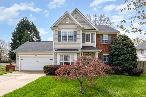 9528 Stawell DR, Huntersville, NC 28078